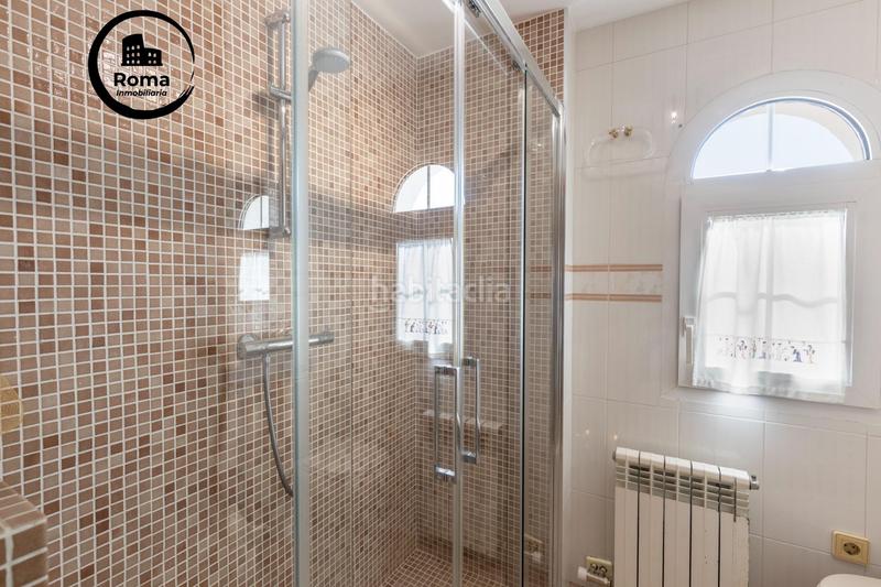 Foto 06f7e5de-ee59-4ea2-9150-bd16b7d64d70. Chalet en calle calle del lirio precioso chalet independiente en Gójar