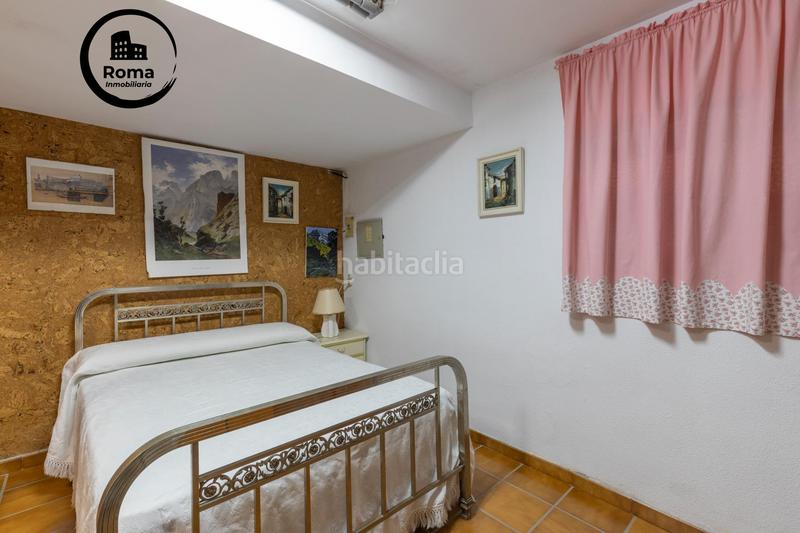 Foto e0d889a5-63eb-4c82-b49c-cc37f7d35201. Chalet en calle calle del lirio precioso chalet independiente en Gójar