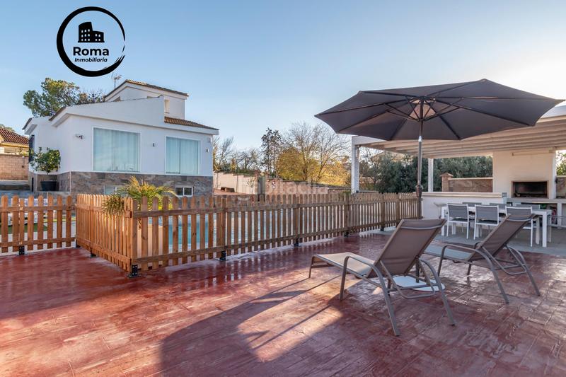 Foto 40f266f6-3380-41ba-a1aa-854608bb0934. Chalet preciosa casa totalmente reformada en suspiro del moro, en Otura