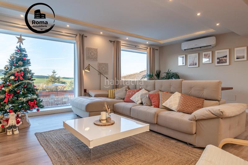 Foto b6f52539-f33d-4391-84e5-a3d9a34e906e. Chalet preciosa casa totalmente reformada en suspiro del moro, en Otura