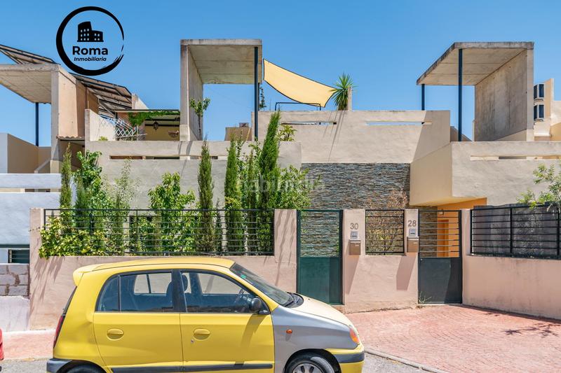 Foto 0a58e0b9-6e48-4b40-a9ce-f6e919c0f7fc. Semi detached house with parking pool in San Francisco - El Chorrillo Gabias (Las)