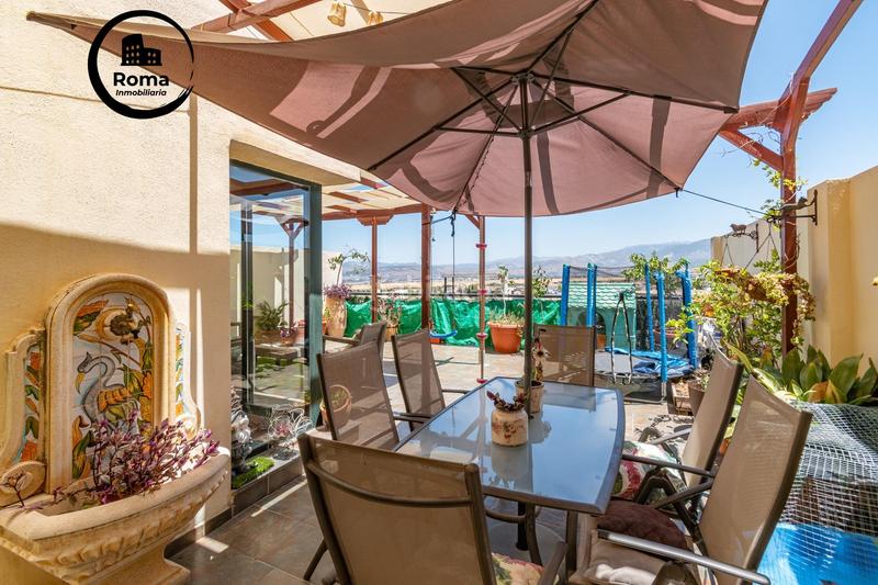 Foto eb48ad72-533e-4746-b222-5ed3130005f9. Semi detached house with parking pool in San Francisco - El Chorrillo Gabias (Las)