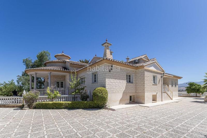 Foto 5e568a31-9fea-4913-aead-626f49546c7f. Chalet bienvenido al lujo, la elegancia y la privacidad en su máxima expresión en Ogíjares
