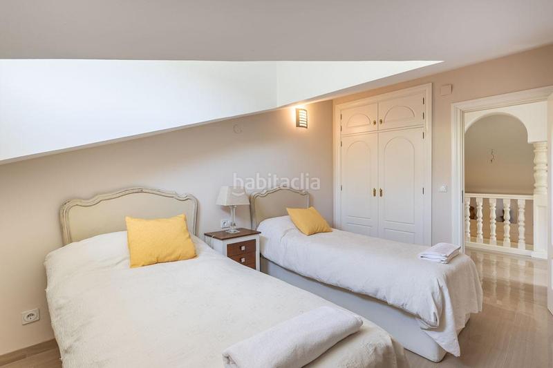Foto a9c6b2cf-d07e-4a5d-bf8b-eb5b38131bec. Chalet bienvenido al lujo, la elegancia y la privacidad en su máxima expresión en Ogíjares