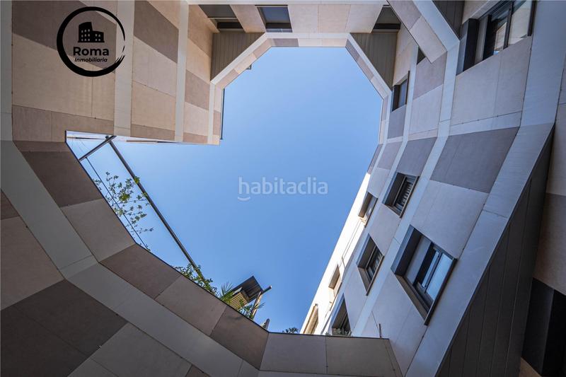 Foto 16ceeb88-3e87-42bd-bedd-0ea4e2d4f5c2. Piso en calle jose luis perez pujadas piso premium con piscina y garaje en zona forum junto a la ciudad de la justicia en Granada