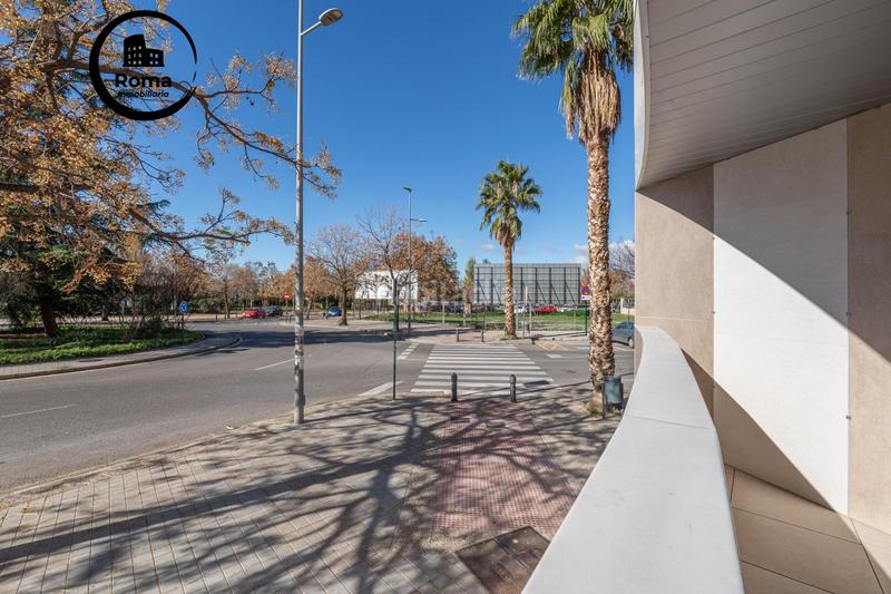 Foto 46a2179a-6148-4ff7-96b4-6d8564ee2cff. Piso en calle jose luis perez pujadas piso premium con piscina y garaje en zona forum junto a la ciudad de la justicia en Granada