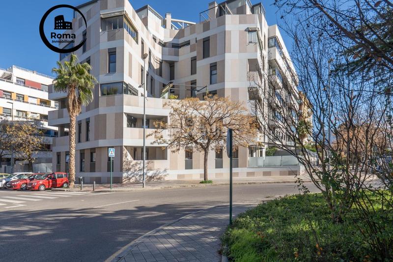 Foto 479c9b29-c1bb-4d69-8e44-cf2d7d8c2abc. Piso en calle jose luis perez pujadas piso premium con piscina y garaje en zona forum junto a la ciudad de la justicia en Granada