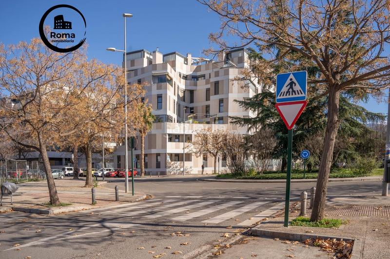 Foto 4899aafd-02ae-4462-847f-0675a3470624. Piso en calle jose luis perez pujadas piso premium con piscina y garaje en zona forum junto a la ciudad de la justicia en Granada