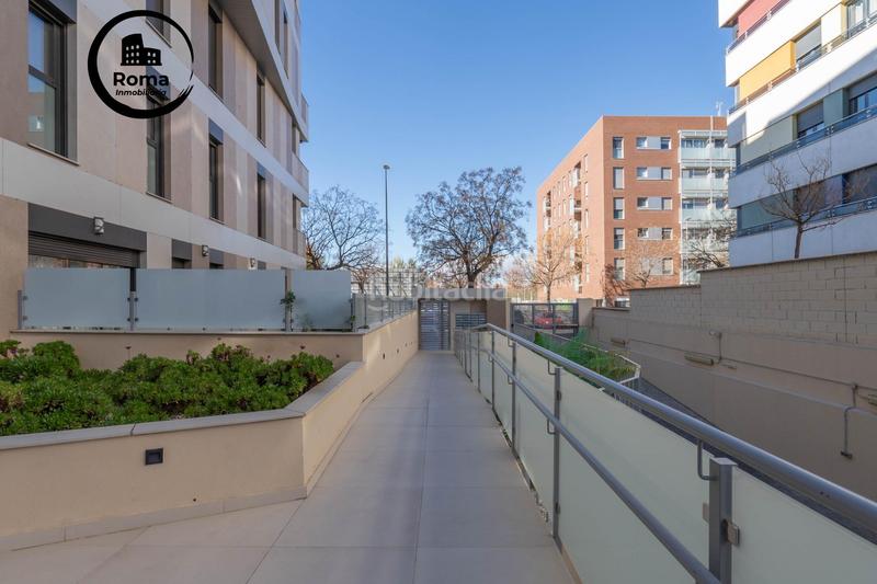 Foto 68cd35df-05b0-4b10-b56f-f9b6491d14c1. Piso en calle jose luis perez pujadas piso premium con piscina y garaje en zona forum junto a la ciudad de la justicia en Granada