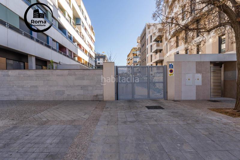 Foto b722eb92-1df0-42ea-aa43-d5105eeafc9d. Piso en calle jose luis perez pujadas piso premium con piscina y garaje en zona forum junto a la ciudad de la justicia en Granada