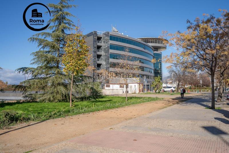 Foto c783410e-56da-4dac-8f15-d7d24dd017bc. Piso en calle jose luis perez pujadas piso premium con piscina y garaje en zona forum junto a la ciudad de la justicia en Granada
