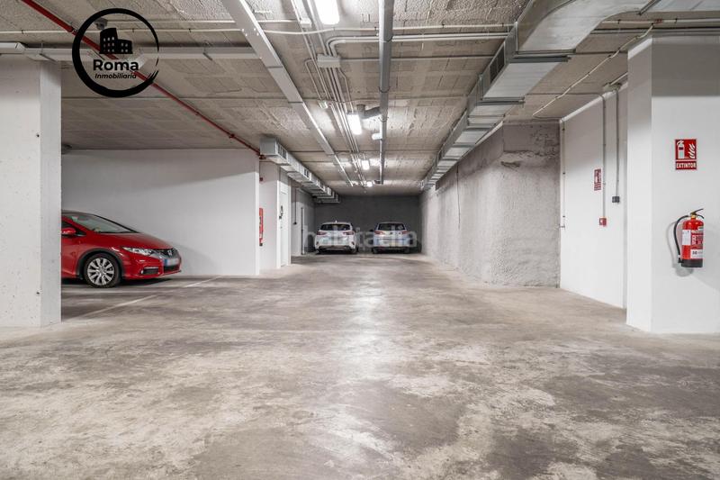 Foto d14f8300-b0db-4156-8d44-7c7b8149375a. Piso en calle jose luis perez pujadas piso premium con piscina y garaje en zona forum junto a la ciudad de la justicia en Granada