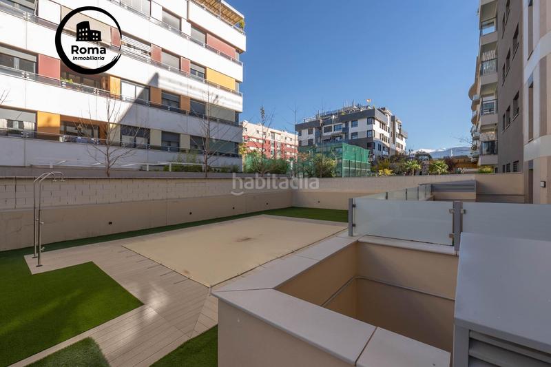 Foto fef0c536-3ee2-485d-80fe-17beac083e05. Piso en calle jose luis perez pujadas piso premium con piscina y garaje en zona forum junto a la ciudad de la justicia en Granada