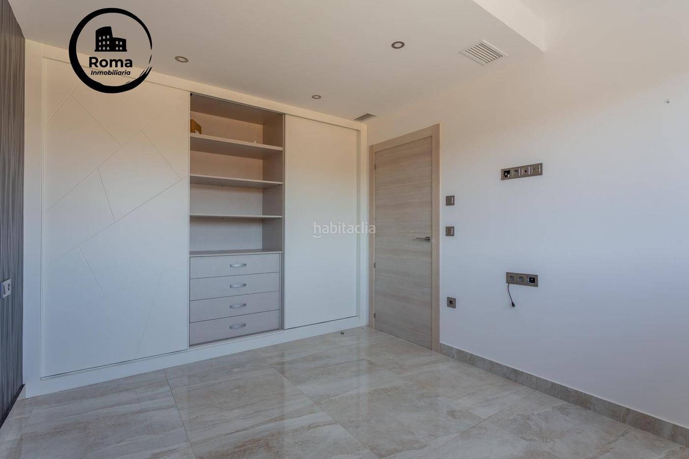 Ponemos a la Venta esta Espectacular casa en la Urbanizacin los Atarfe