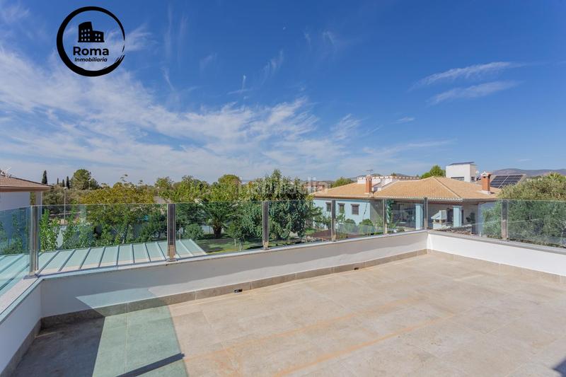 Foto 64fad470-3892-4633-ba26-81af2336a4f5. Chalet ponemos a la venta esta espectacular casa en la urbanización los cortijos en Atarfe