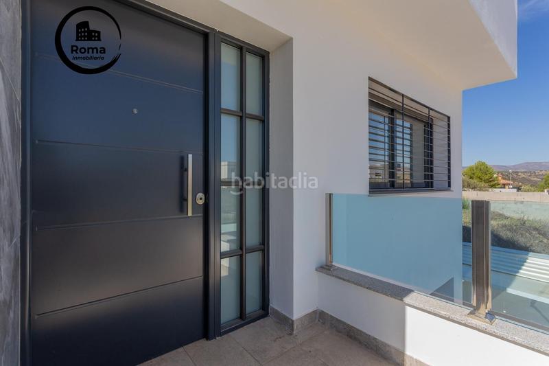 Foto 86a09f3e-0959-4284-8d33-e4b4632eee38. Chalet ponemos a la venta esta espectacular casa en la urbanización los cortijos en Atarfe
