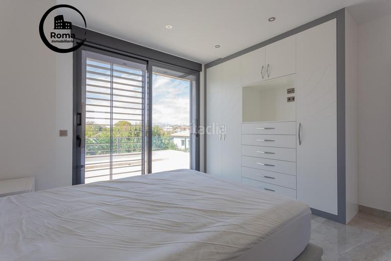 Foto c8a6beaa-5664-4470-b6ea-d41621b869dd. Chalet ponemos a la venta esta espectacular casa en la urbanización los cortijos en Atarfe