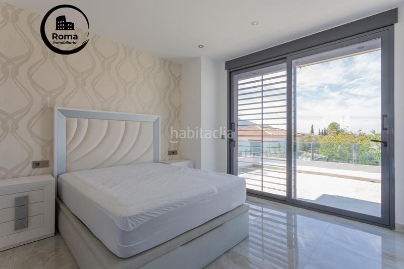Foto e763b065-dc7f-467f-b487-5d34b0b7b0d3. Chalet ponemos a la venta esta espectacular casa en la urbanización los cortijos en Atarfe