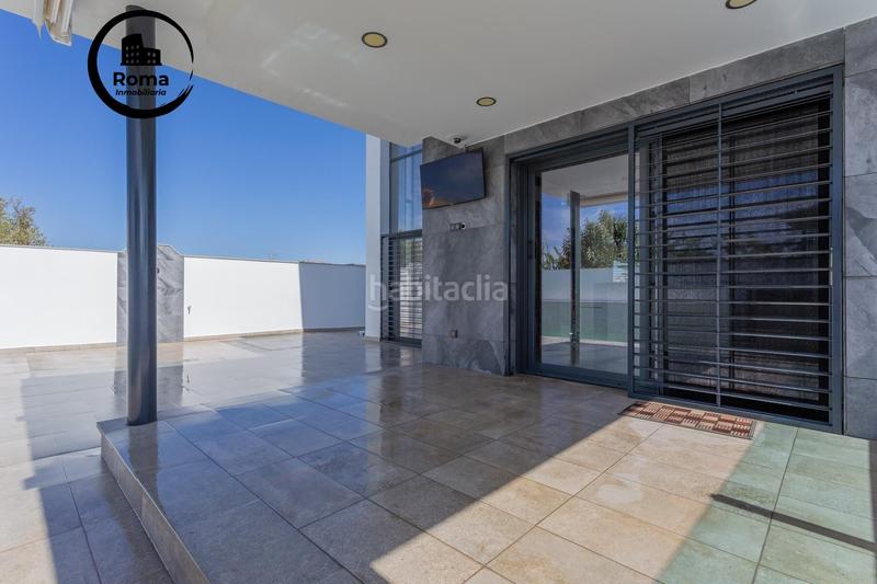 Foto e9d84c25-eb36-40aa-8d59-0274f489329f. Chalet ponemos a la venta esta espectacular casa en la urbanización los cortijos en Atarfe