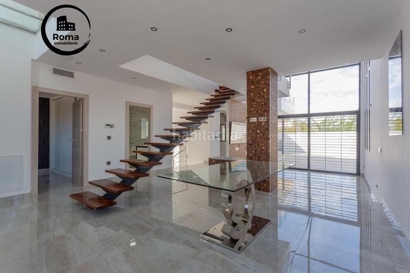 Foto ed57bb0a-12b0-4634-a094-4e6cc47486e0. Chalet ponemos a la venta esta espectacular casa en la urbanización los cortijos en Atarfe