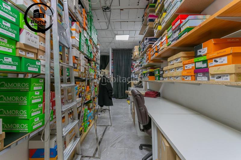 Foto a1117b57-cf34-44f4-8fe0-c0b6bc106b5b. Local comercial se vende local en el centro en Maracena