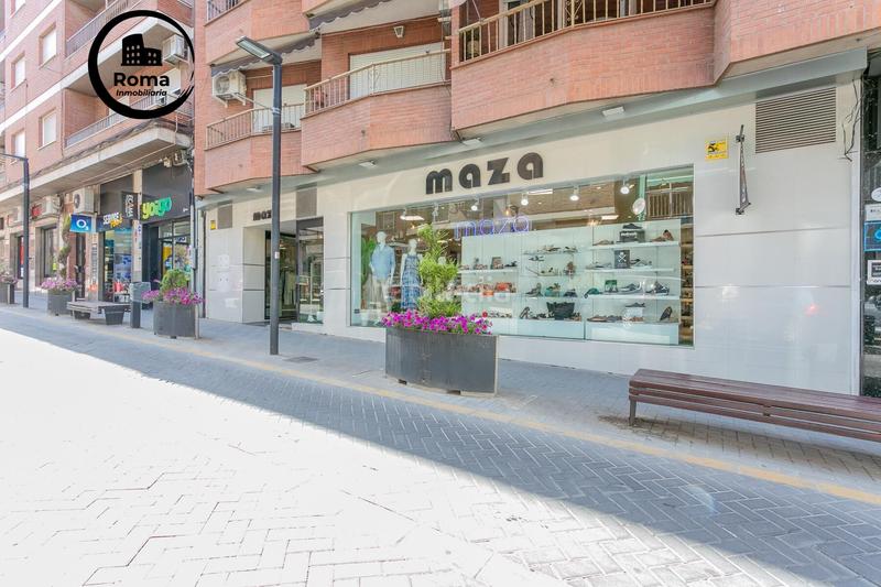 Foto fab29501-75e1-49f8-b29a-46b2814903b5. Local comercial se vende local en el centro en Maracena