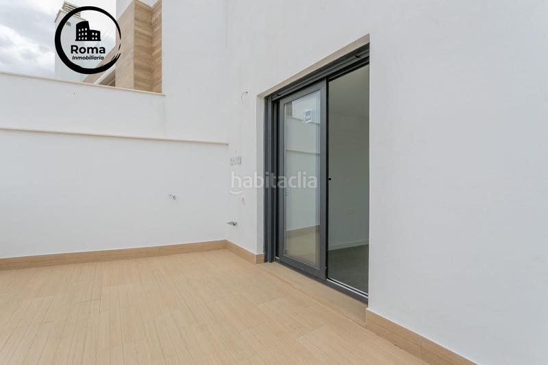 Foto 7fe17780-50d4-4fbf-bf32-c19e6e7f3a94. Piso se vende atico en Maracena