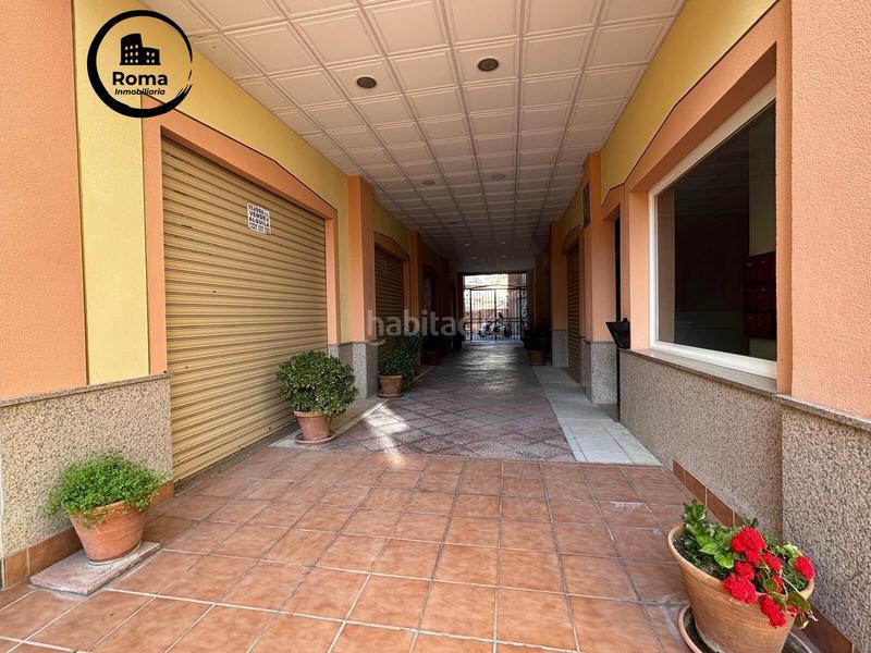Foto 64f120b8-7731-49ee-abe1-71d768ae75a0. Piso en calle calle real 16 centro cerca del metro. 3 dormitorios y 2 baños en Maracena