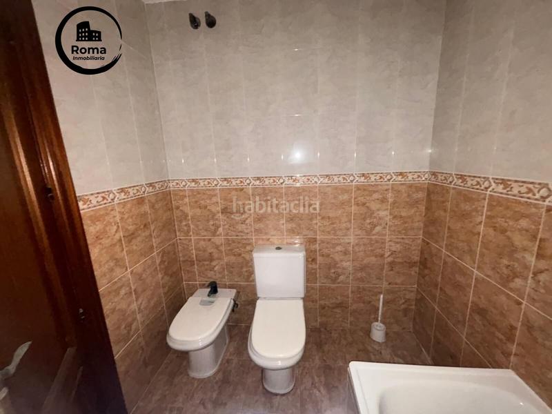 Foto 7e5d4dcc-d19f-4efa-98fb-146fadbdb2ca. Piso en calle calle real 16 centro cerca del metro. 3 dormitorios y 2 baños en Maracena