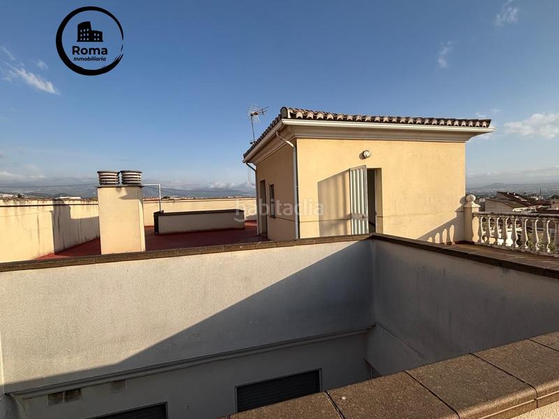 Foto e12981e0-de30-4666-8c4e-0c65d8f6a019. Piso en calle calle real 16 centro cerca del metro. 3 dormitorios y 2 baños en Maracena