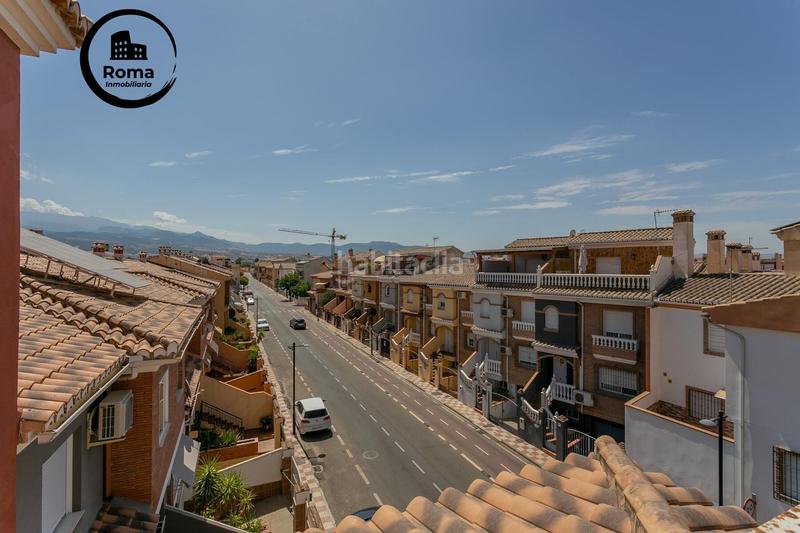 Foto 24cd6b34-8000-43e3-a85c-1111d0619ea0. Casa pareada preciosa casa , zona centro comercial nevada en Armilla