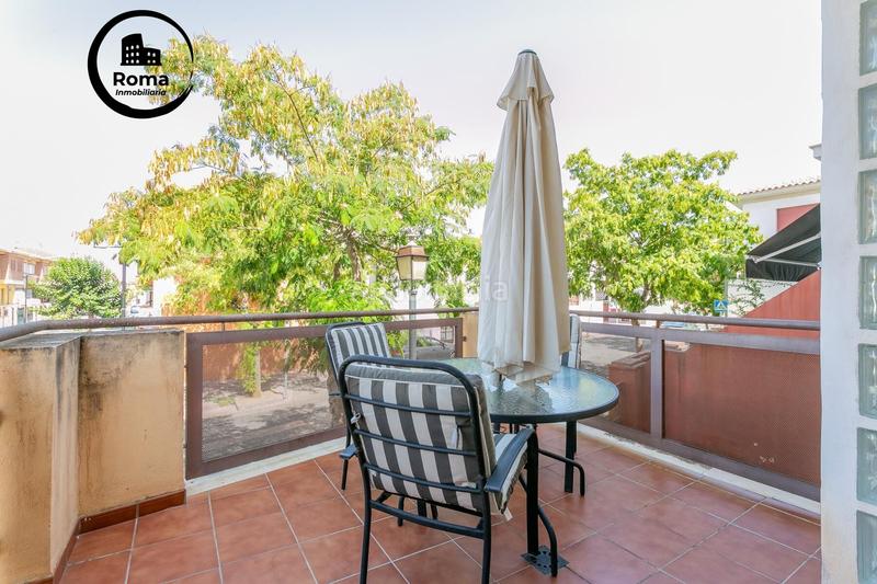 Foto 4770fdae-b5c1-46e8-8669-fce5f70023cb. Casa pareada preciosa casa , zona centro comercial nevada en Armilla