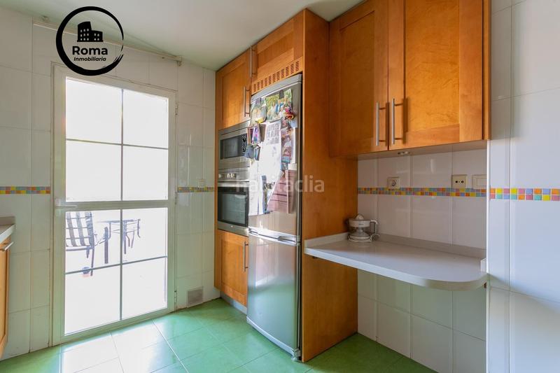 Foto 56e84084-c158-4869-afb0-a98f4053047a. Casa pareada preciosa casa , zona centro comercial nevada en Armilla