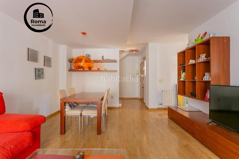 Foto 95360f25-9939-426a-ad6a-9b8e7dc0130b. Casa pareada preciosa casa , zona centro comercial nevada en Armilla