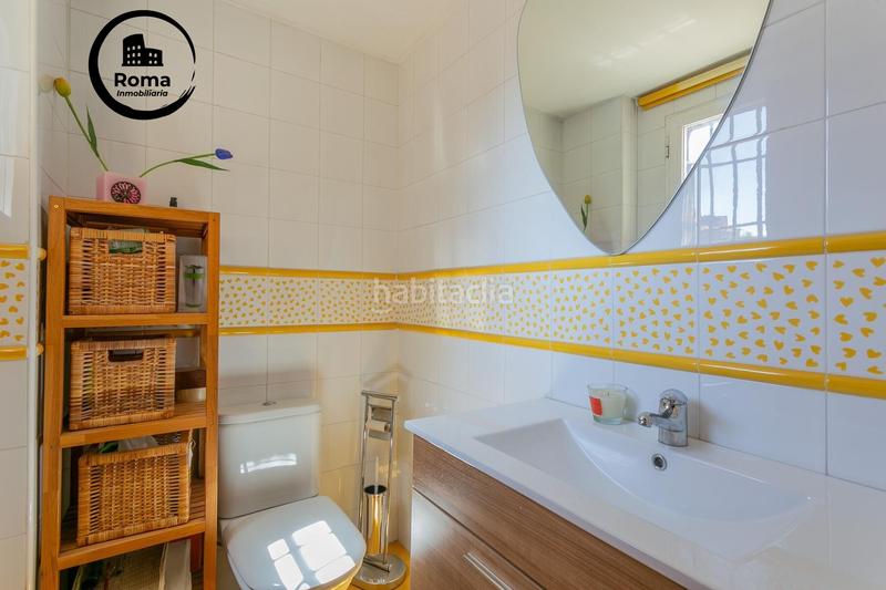 Foto 9d10d1d3-867a-439c-adaa-d8a3920dea1d. Casa pareada preciosa casa , zona centro comercial nevada en Armilla