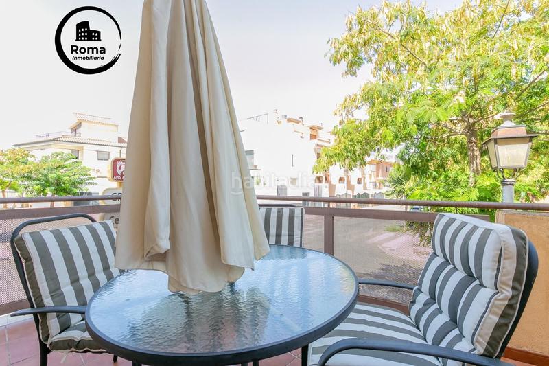 Foto b0857fa1-bfdd-41a5-9978-7d8791367850. Casa pareada preciosa casa , zona centro comercial nevada en Armilla