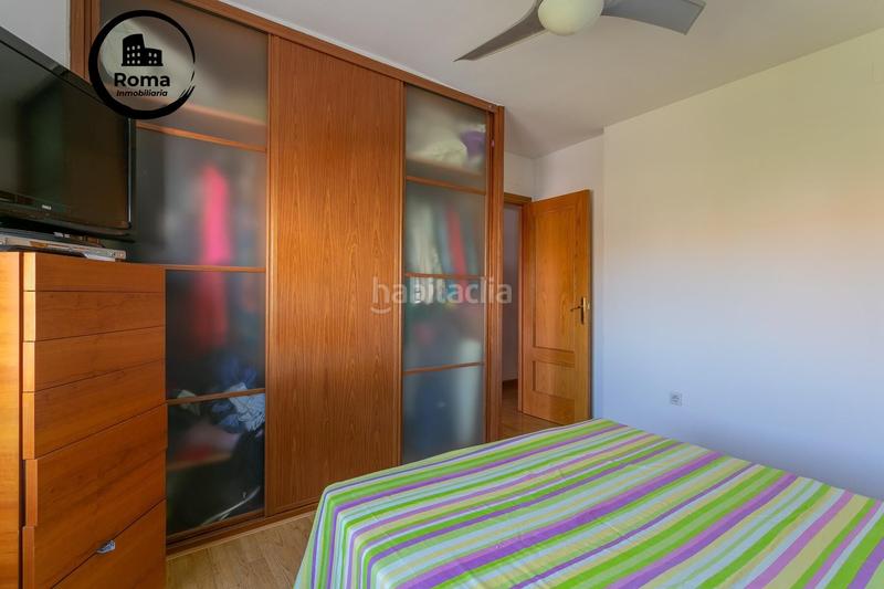 Foto e89361c3-b0d8-454b-9362-b23cee2d7255. Casa pareada preciosa casa , zona centro comercial nevada en Armilla