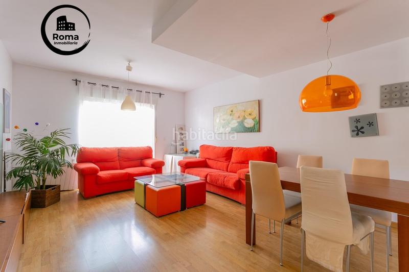 Foto f41c3c94-29a4-46dd-a07c-ac3bf691d8d9. Casa pareada preciosa casa , zona centro comercial nevada en Armilla