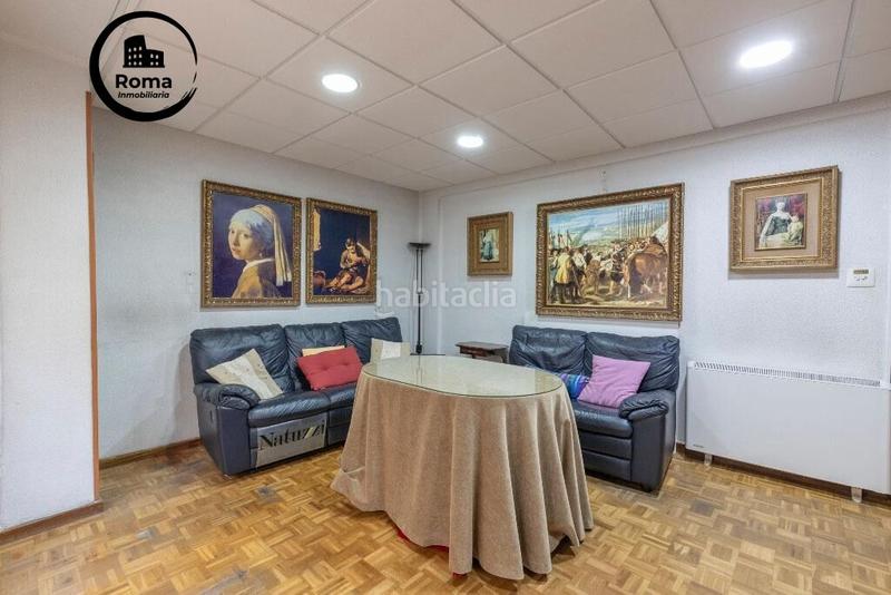 Foto fa0ac719-53a0-43ea-b91a-e3ff92cb0a4d. Ático en calle águila 26 ático a reformar junto al palacio de los patos en Granada