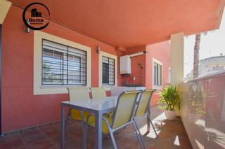 Appartement à Casco Histórico. Piso con terraza, garaje y trastero