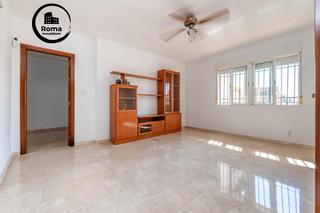 Piso  Calle doctor jimenez rueda. Piso en venta  centro atarfe