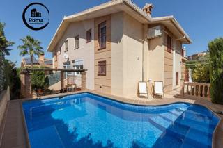 Maison jumelée  Calle de manuel cano tamayo. Casa pareada con piscina, en huétor vega