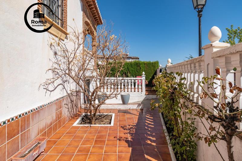 Foto f1e3177c-4d9a-442f-899d-355884e3566e. Chalet avec chauffage parking piscine dans La Zubia Ciudad Zubia (La)