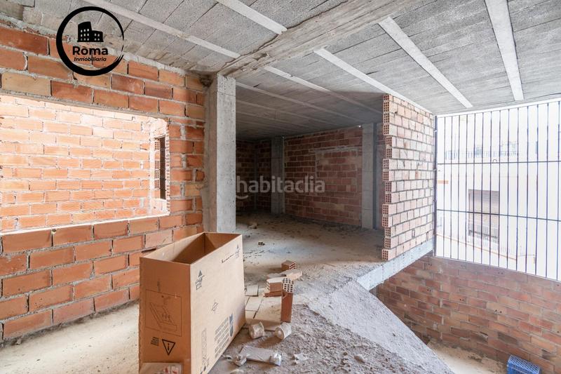 Foto bb0999cb-6fd9-4d63-9687-891026385a6c. Edifici a Peza (La)