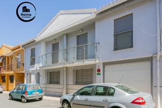Chalet à Maracena. Se vende casa adosada en maracena