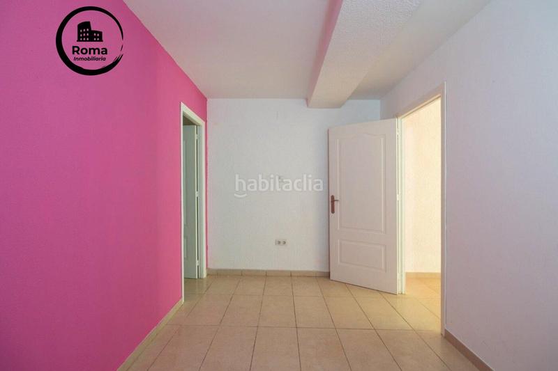 Foto 4d0fa2f5-9084-4249-8845-2b664530cc8b. Local comercial a Barrio de Zaidín Granada