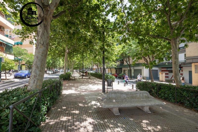 Foto 798b6f0f-7b9a-4536-bff8-2fe8d2b56faf. Local comercial a Barrio de Zaidín Granada