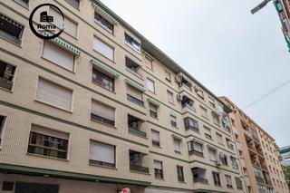 Piso  Calle de manuel de falla. Piso reformado con cochera junto recogidas