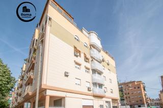 Aparcament cotxe a Barrio de Zaidín