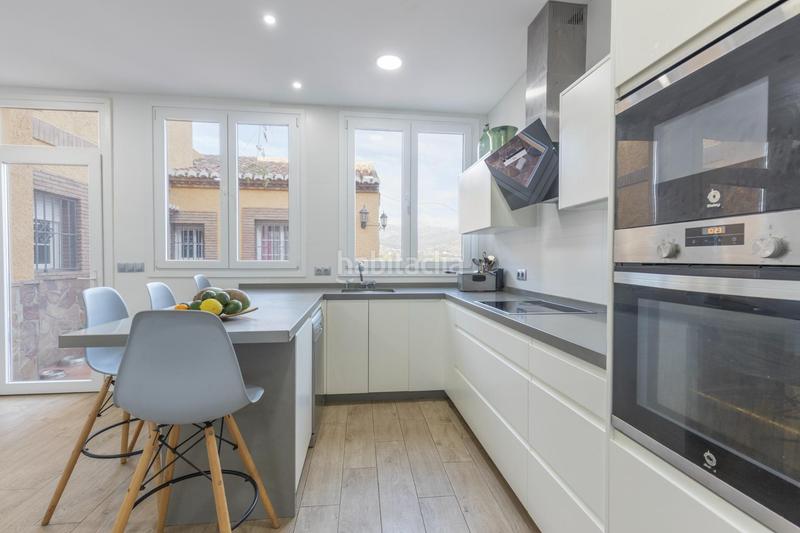 Foto 28836a32-3d5f-4c37-b479-c6cc3b8b0fc2. Chalet with heating parking pool in Cortes-Huertas Madrid